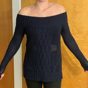 Off the shoulder - blue sweater